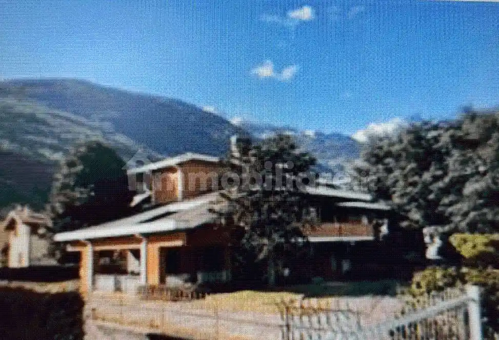 Villa in vendita a Cosio Valtellino