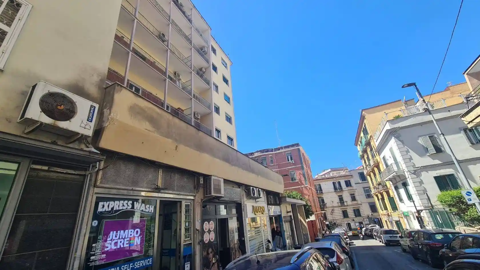 Appartamento in vendita a Napoli