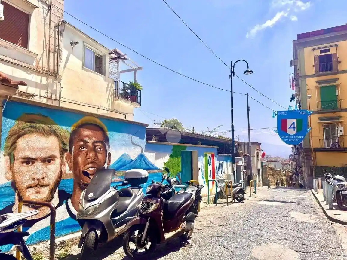 Appartamento in vendita a Napoli