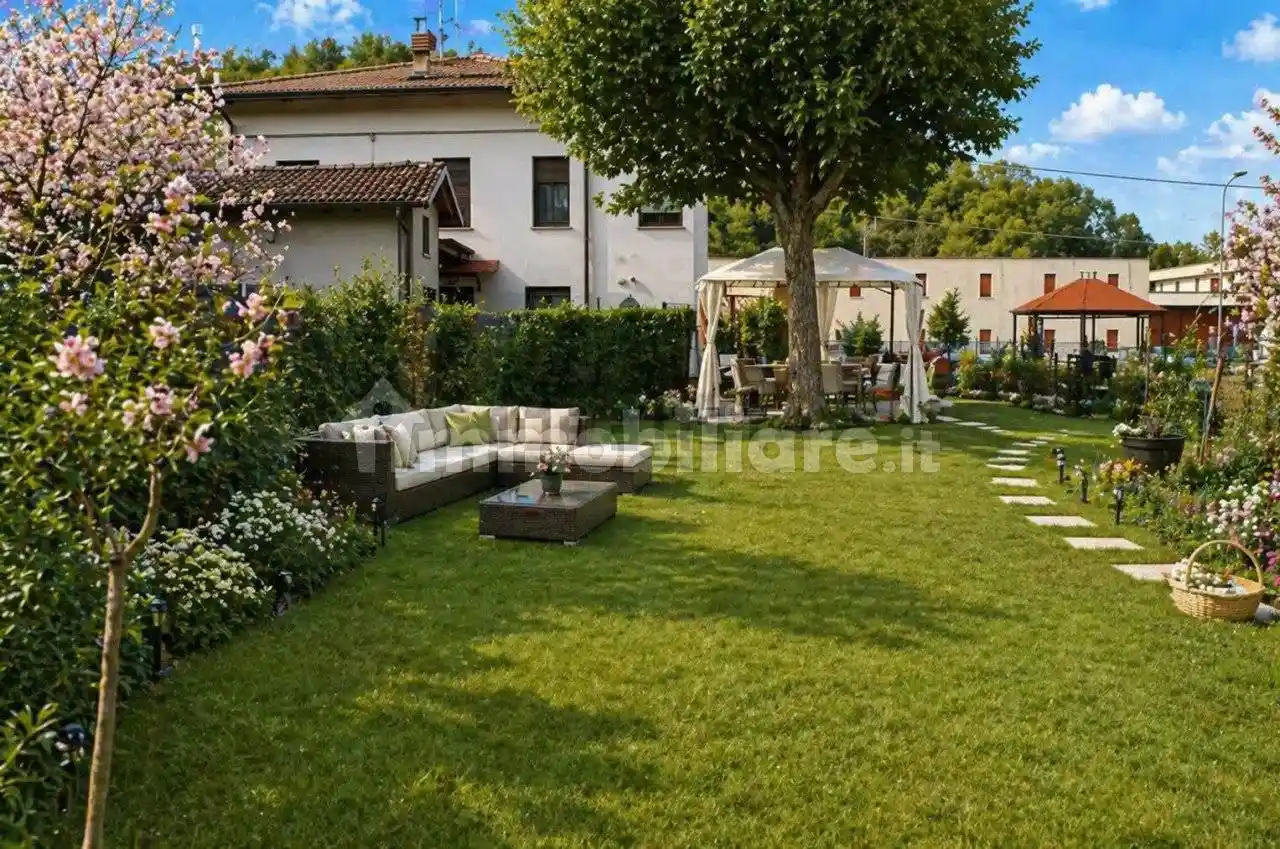 Villa in vendita a Traversetolo