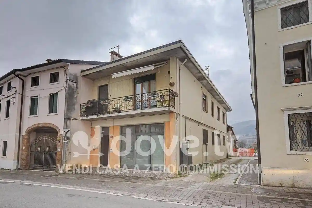 Casa indipendente in vendita a San Vito di Leguzzano