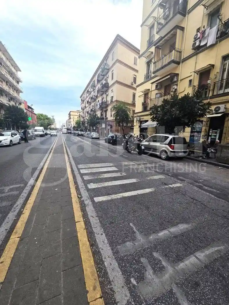Appartamento in vendita a Napoli
