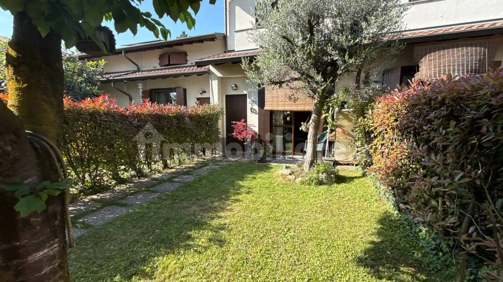 Villetta a schiera in vendita a Caronno Pertusella