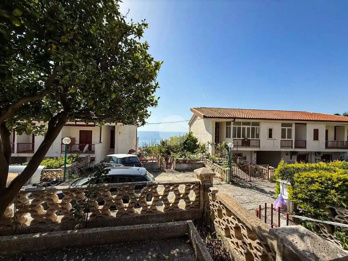 Appartamento in vendita a Falconara Albanese