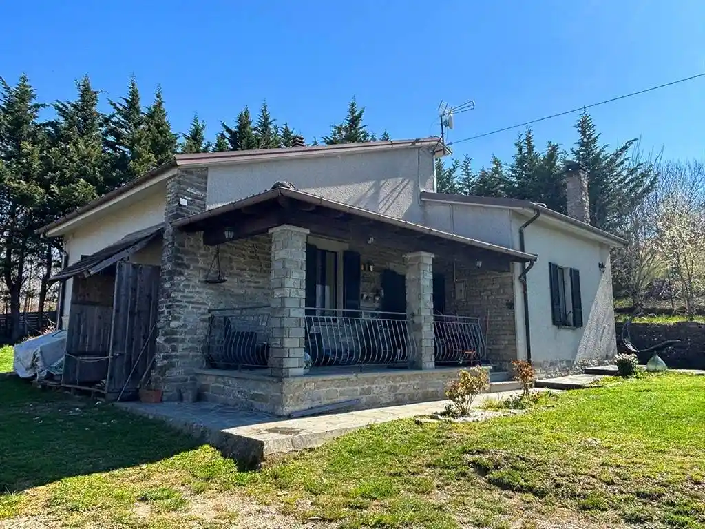 Villa in vendita a Borgo Val di Taro