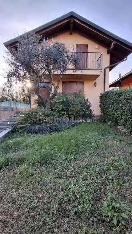 Villetta a schiera in vendita a Vanzago
