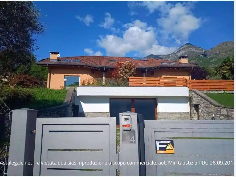 Villa in vendita a Griante