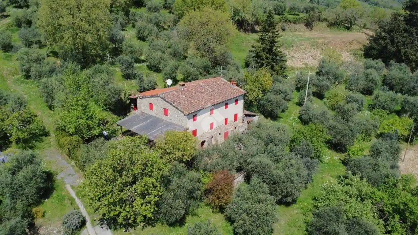 Casa indipendente in vendita a Pistoia