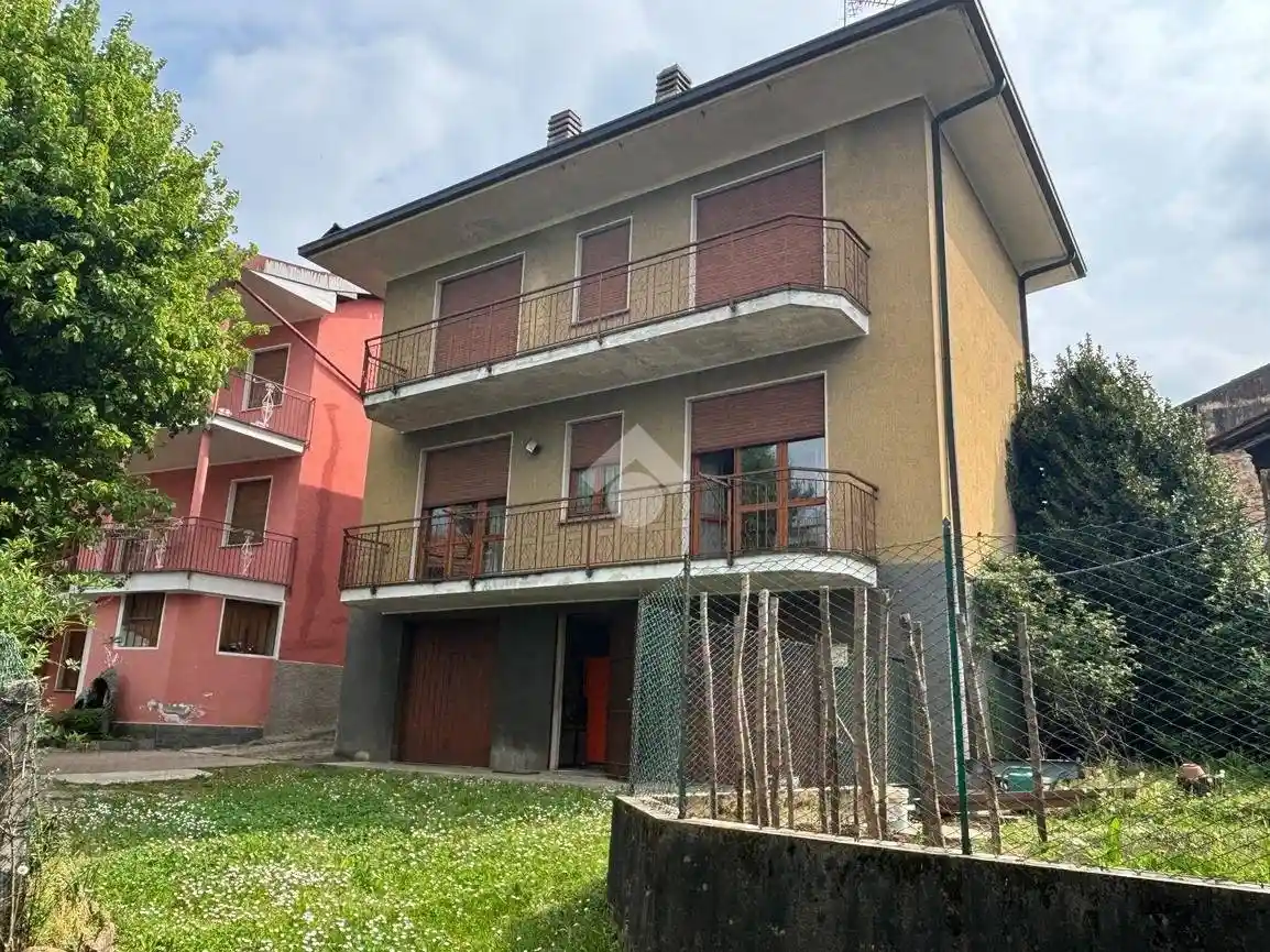 Casa indipendente in vendita a Divignano
