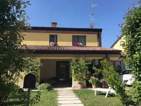 Villa in vendita a Sermide e Felonica