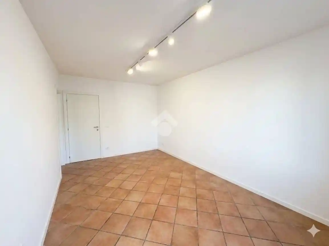 Appartamento in vendita a Lomagna