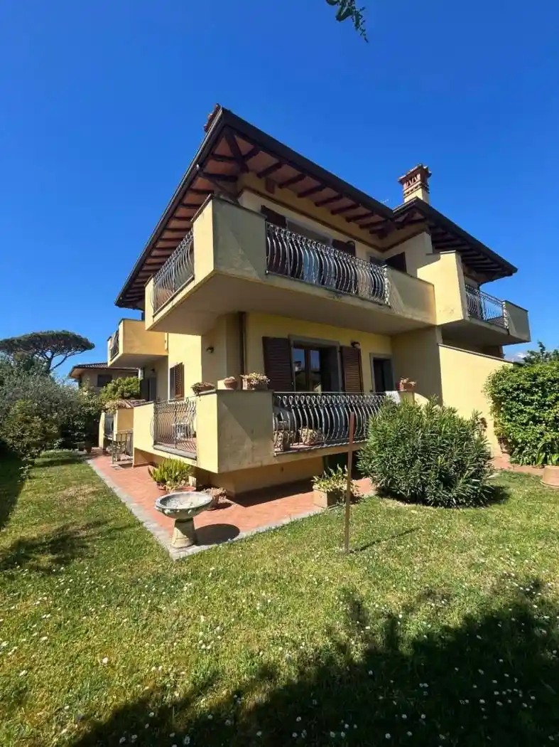 Villa in vendita a Pietrasanta