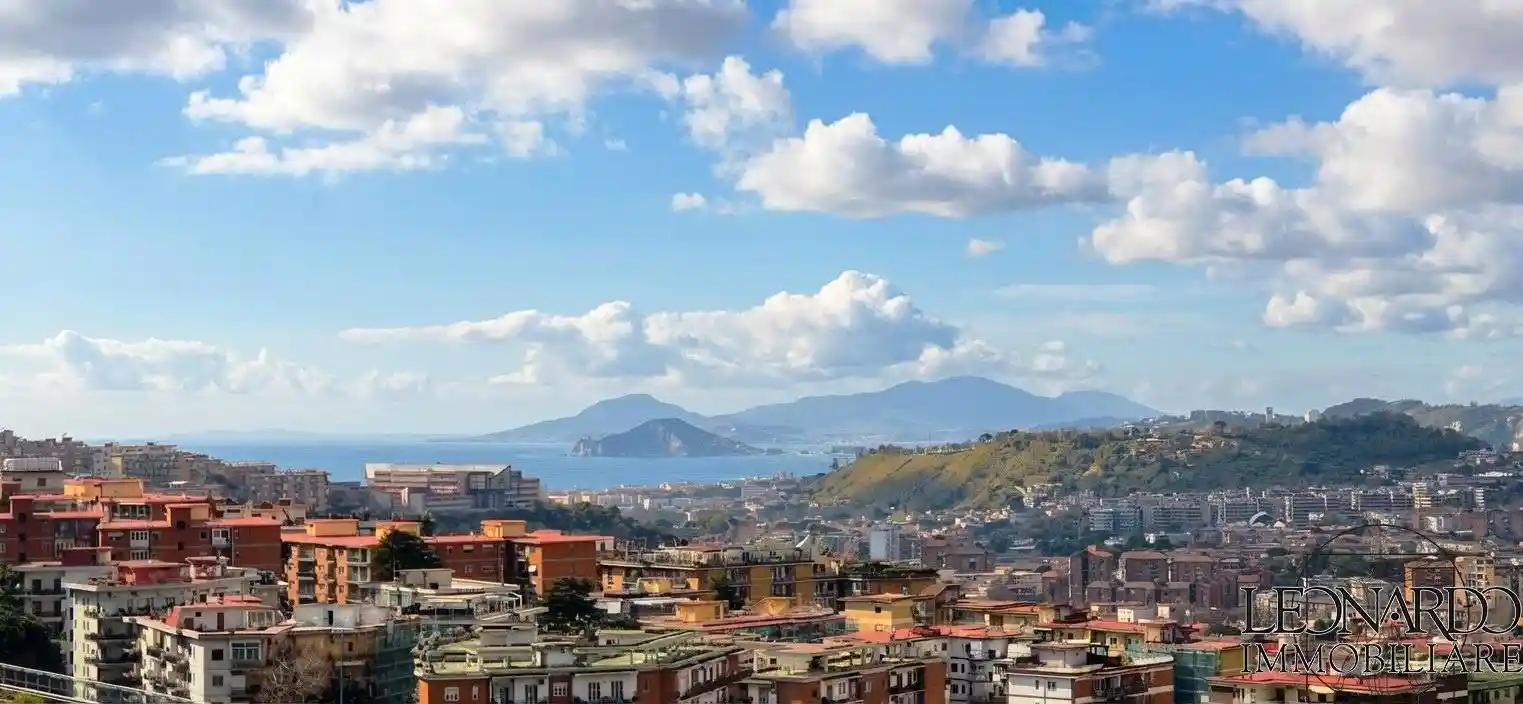 Appartamento in vendita a Napoli