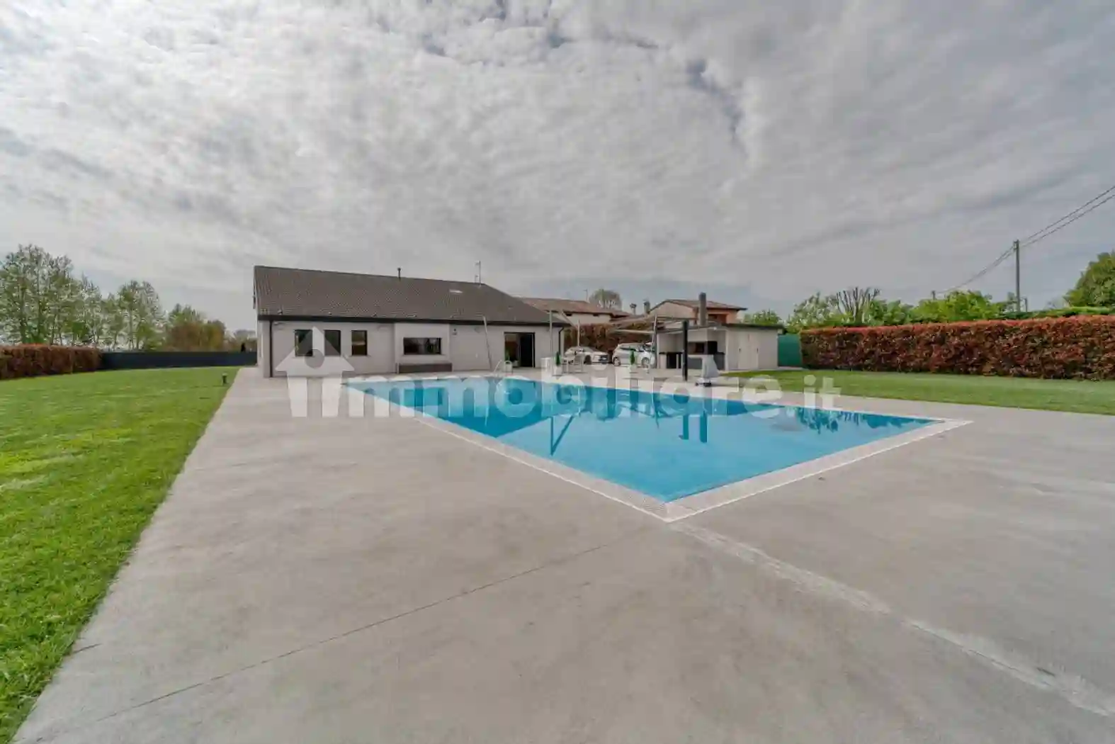 Villa - foto 2