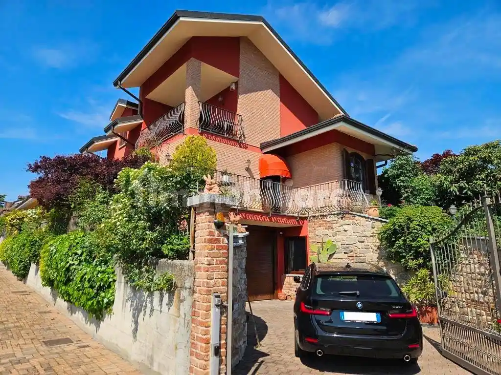 Villa in vendita a Rivalba