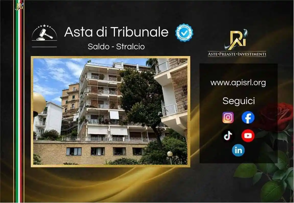 Appartamento in vendita a Napoli