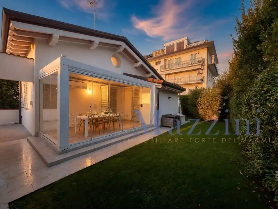 Villa in vendita a Forte dei Marmi