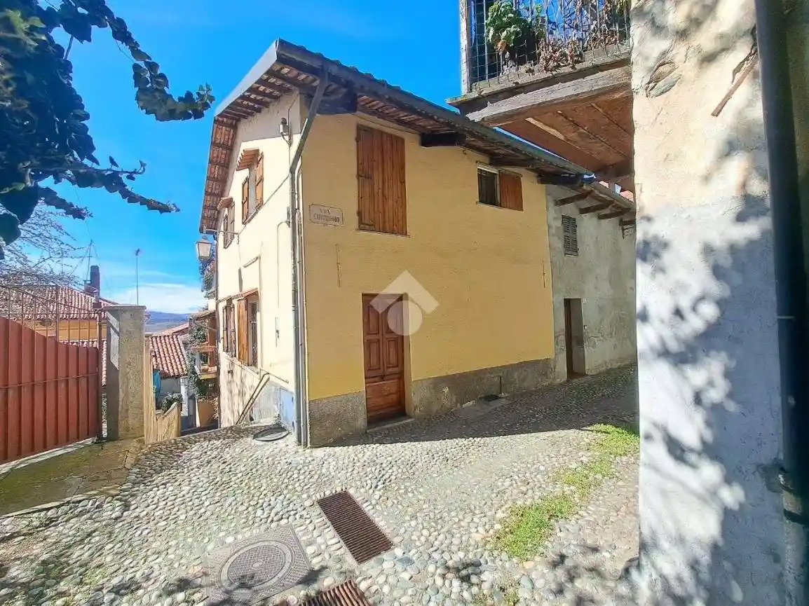 Casa indipendente in vendita a Piverone