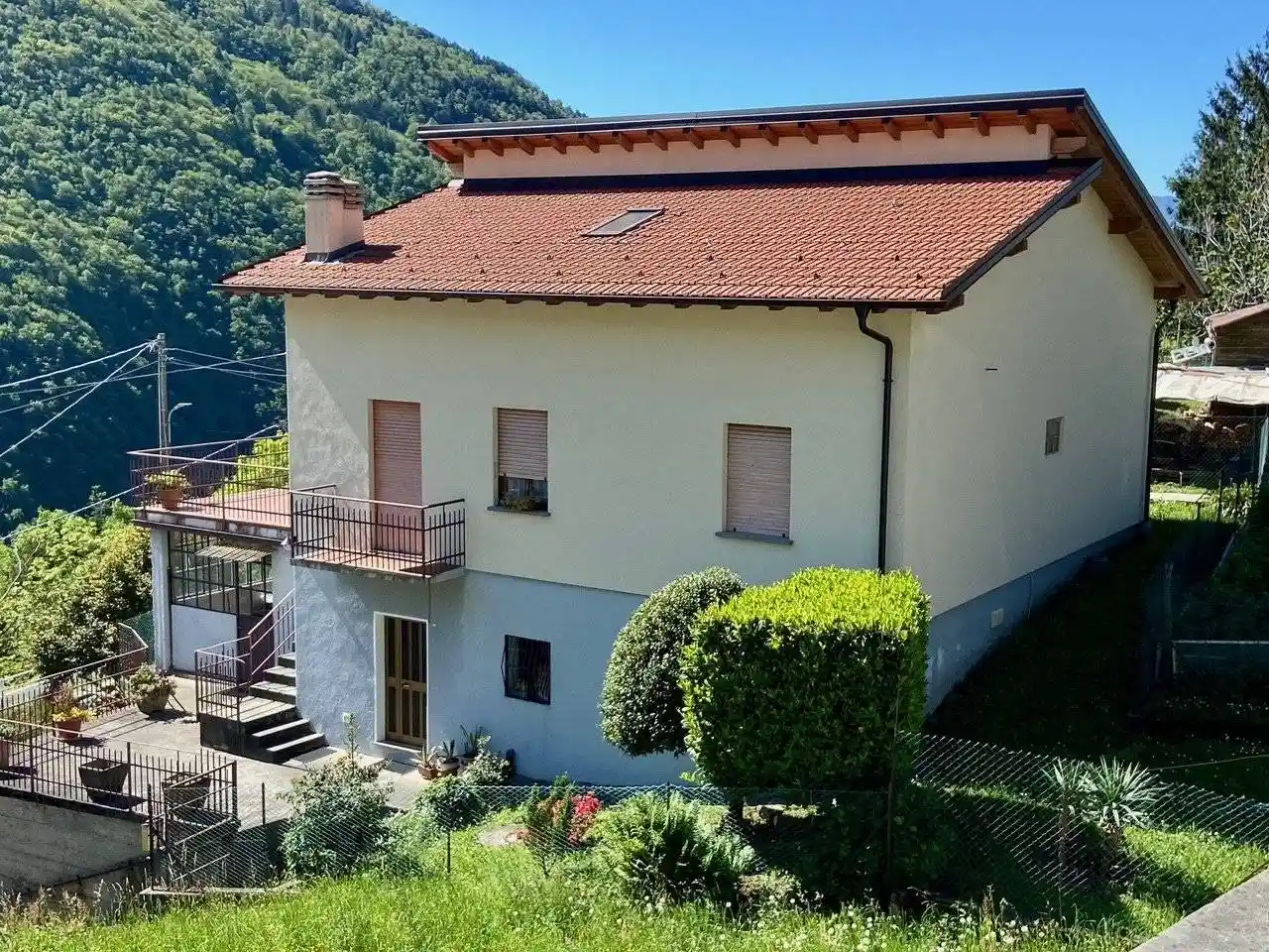 Villa in vendita a Valvarrone
