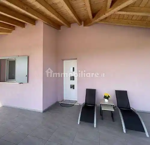 Villa in vendita a Serravalle a Po