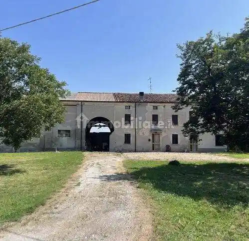 Rustico - Casale in vendita a Suzzara