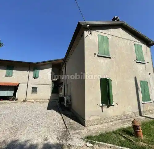 Villa in vendita a Motteggiana