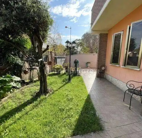 Villa in vendita a Suzzara