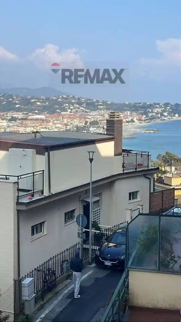 Appartamento in vendita a Albissola Marina