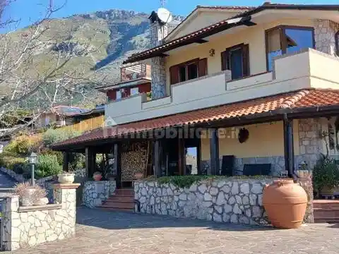 Villa in vendita a Itri