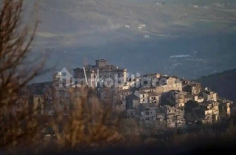 Palazzo - Edificio in vendita a San Polo dei Cavalieri