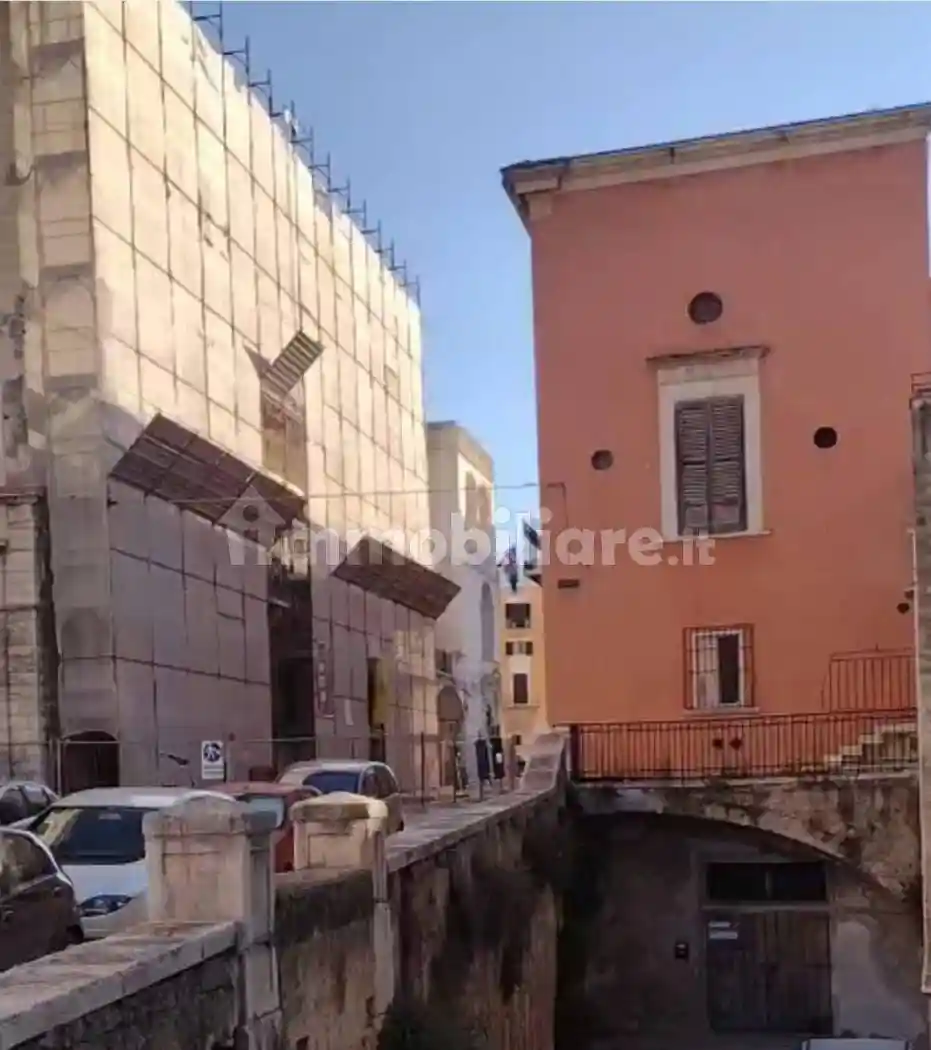 Palazzo - Edificio in vendita a Bisceglie
