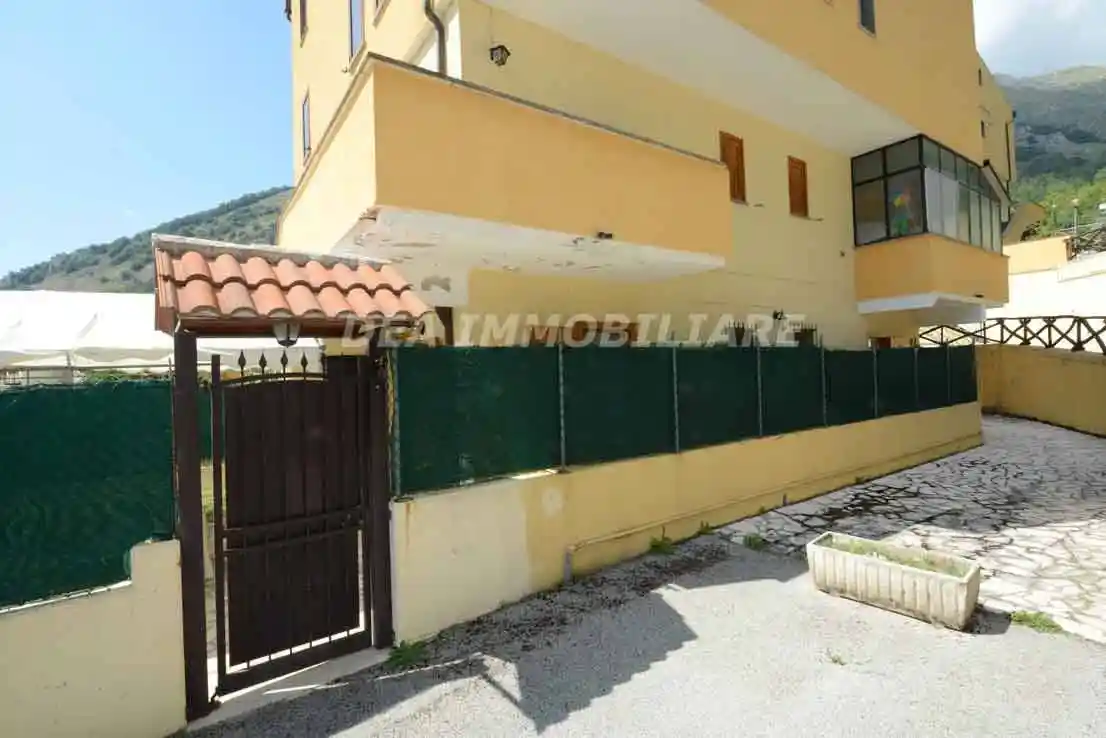 Appartamento in vendita a Rocca di Cambio