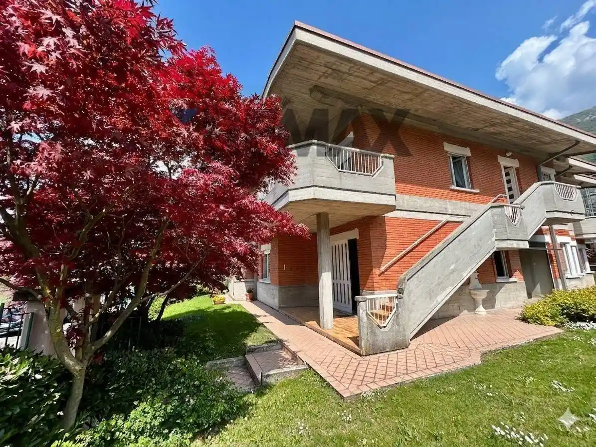 Villa in vendita a Pisogne