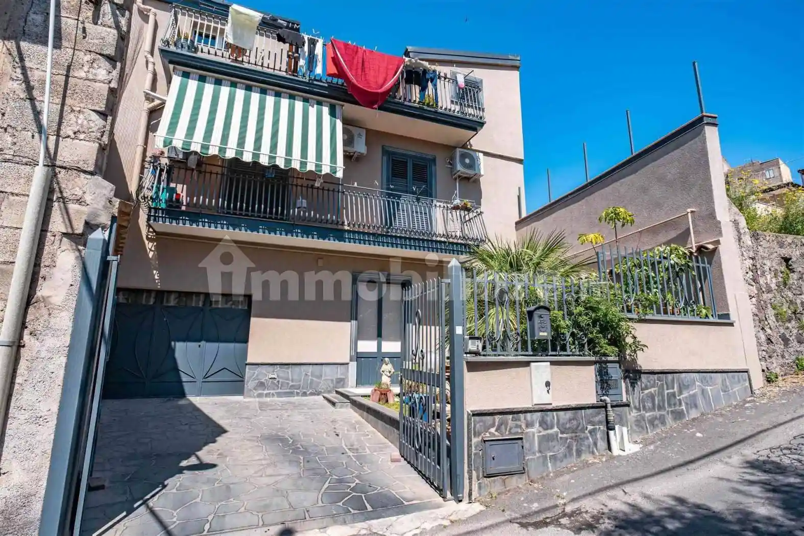 Casa indipendente in vendita a Santa Maria di Licodia