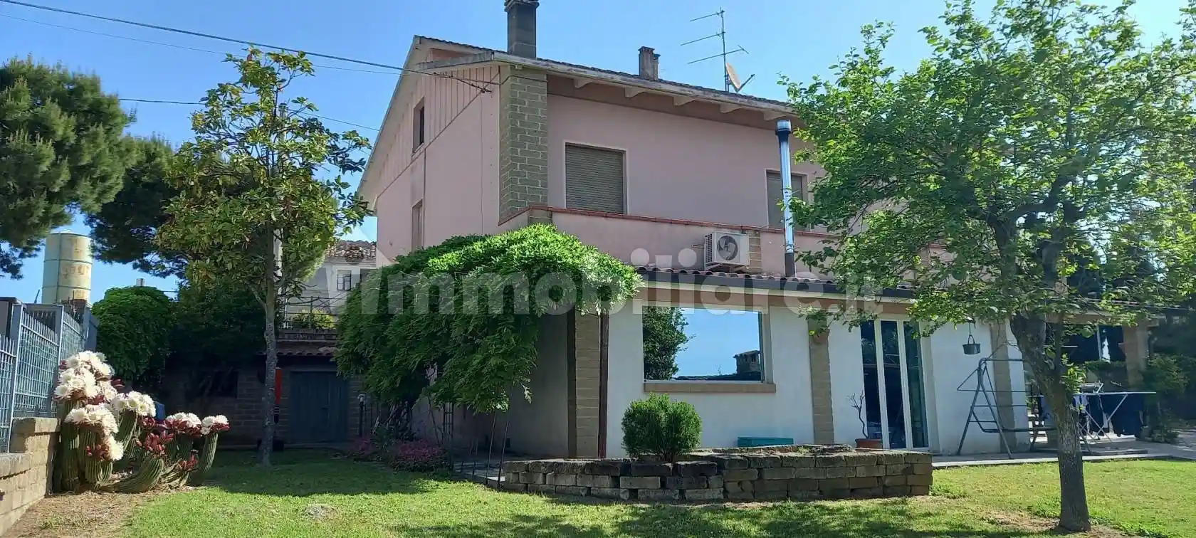 Villa in vendita a Montecosaro