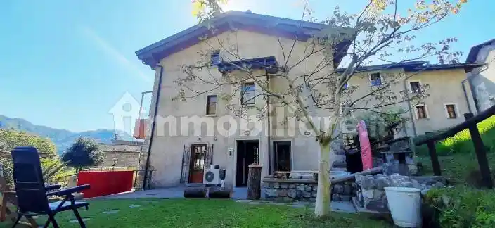 Casa indipendente in vendita a Santa Brigida