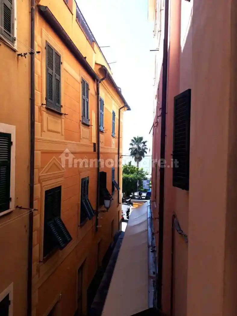 Appartamento in vendita a Varazze