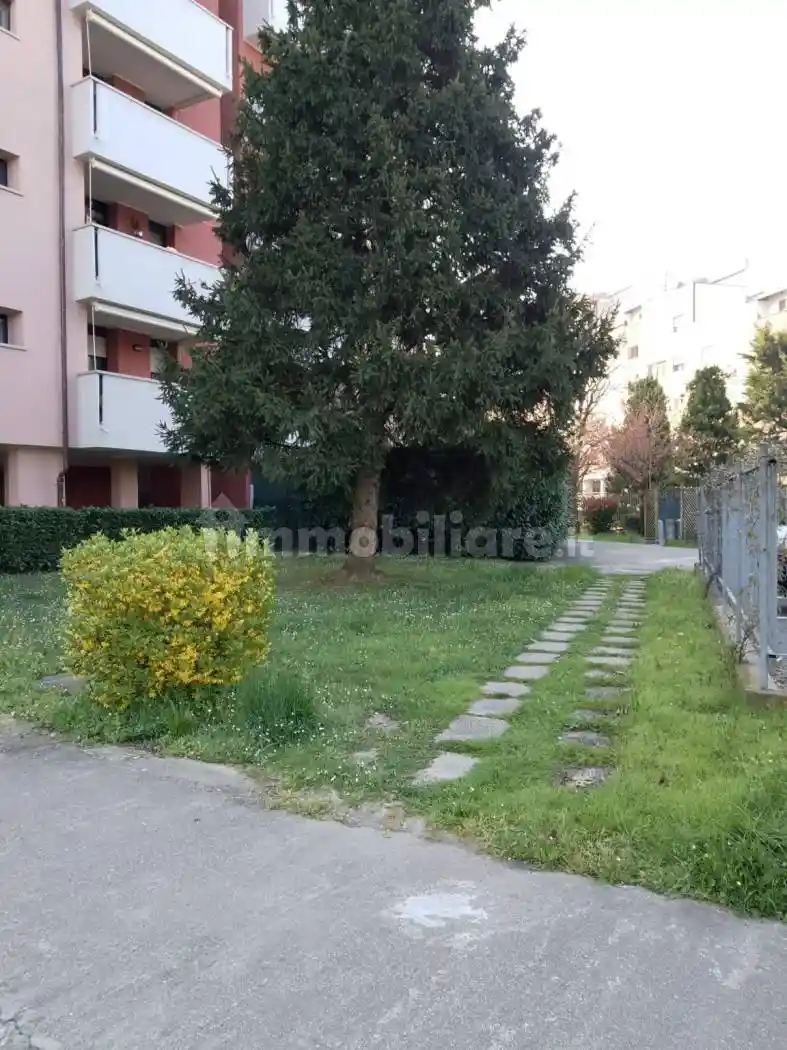 Appartamento in vendita a Assago