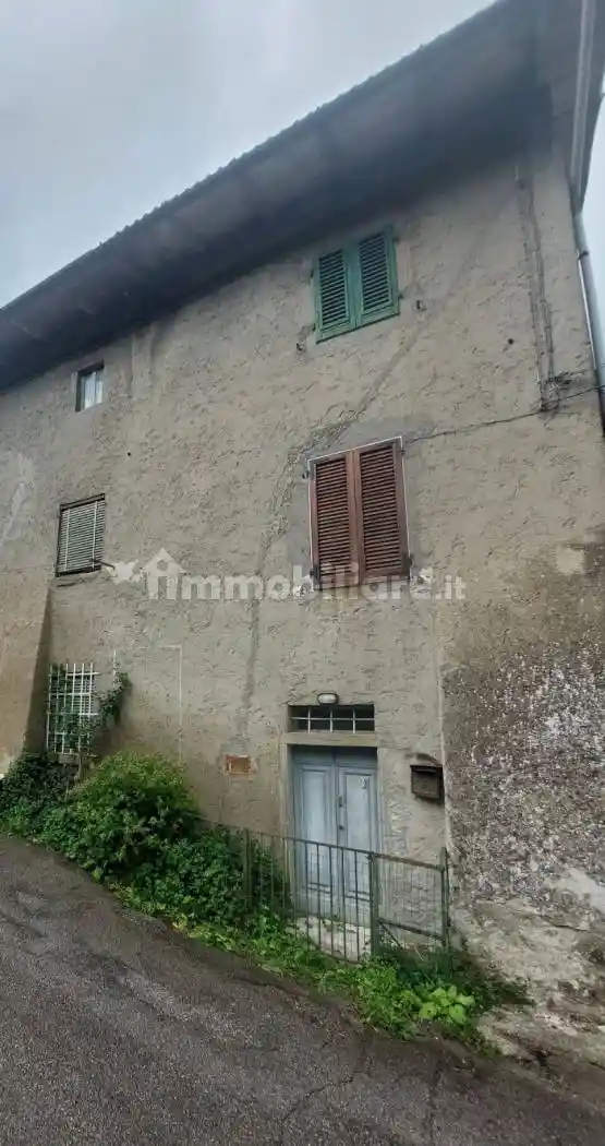 Casa indipendente in vendita a Vernio