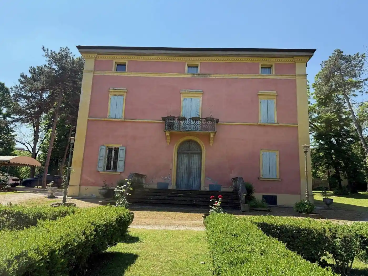 Palazzo - Edificio in vendita a Castel San Pietro Terme