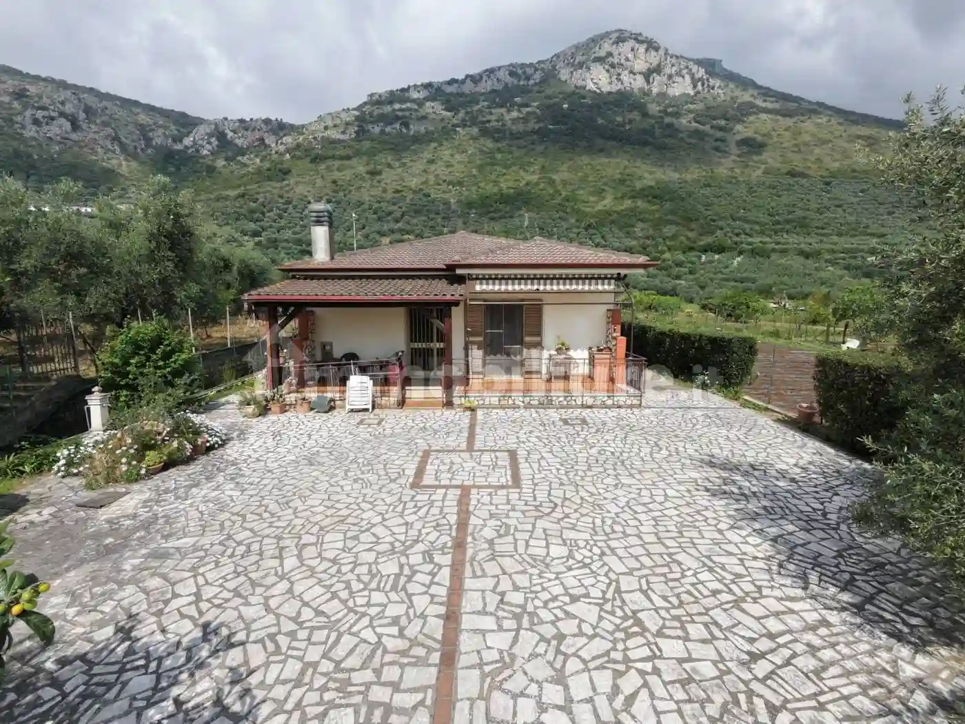 Villa - foto 2