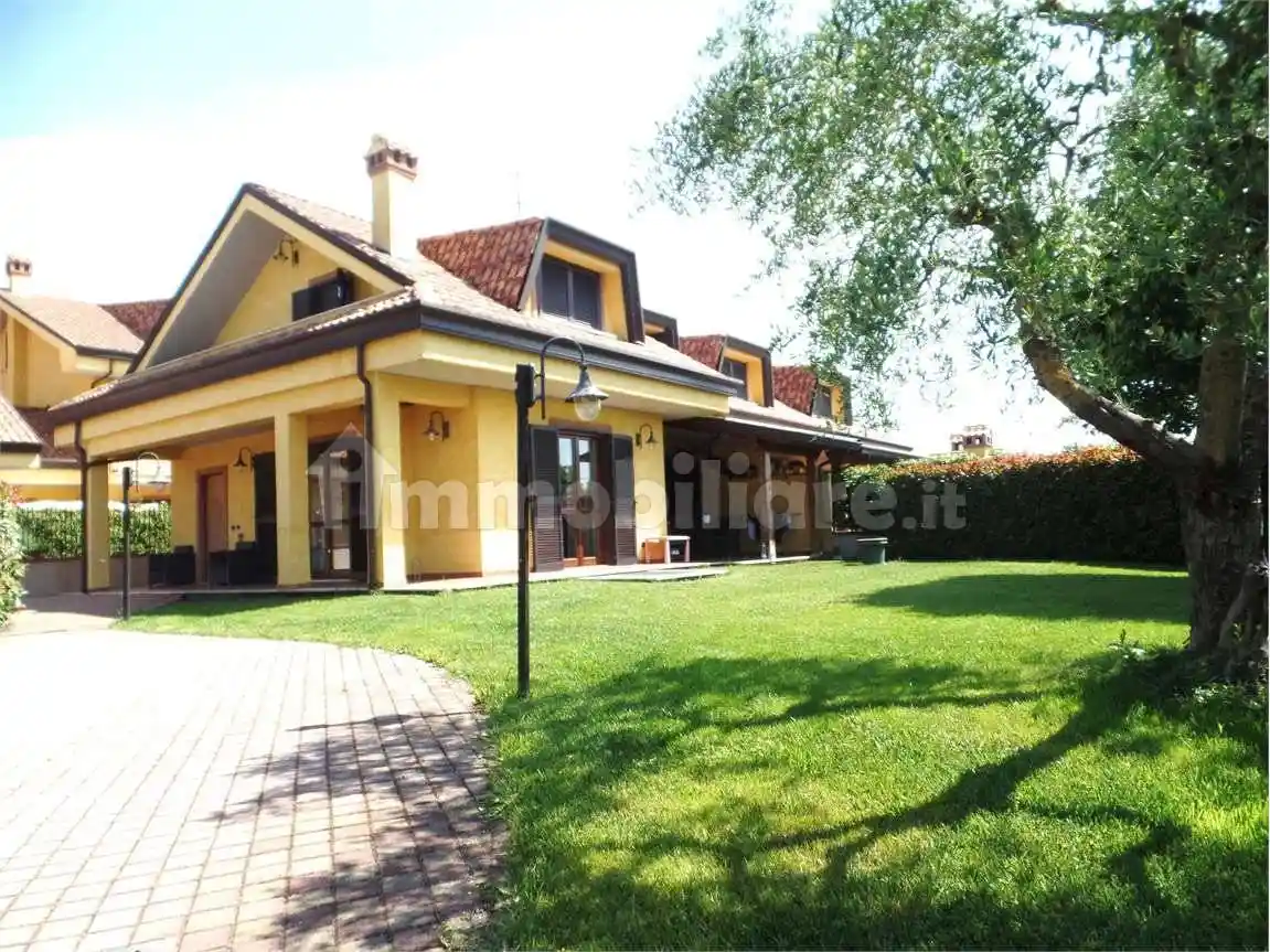 Villa in vendita a Frosinone