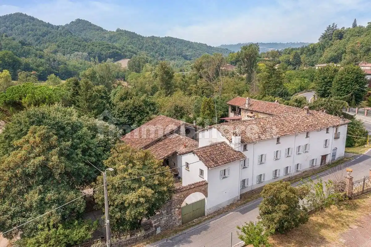 Rustico - Casale in vendita a Godiasco Salice Terme