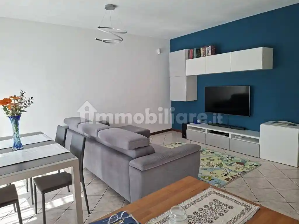 Appartamento in vendita a Vaprio d'Adda