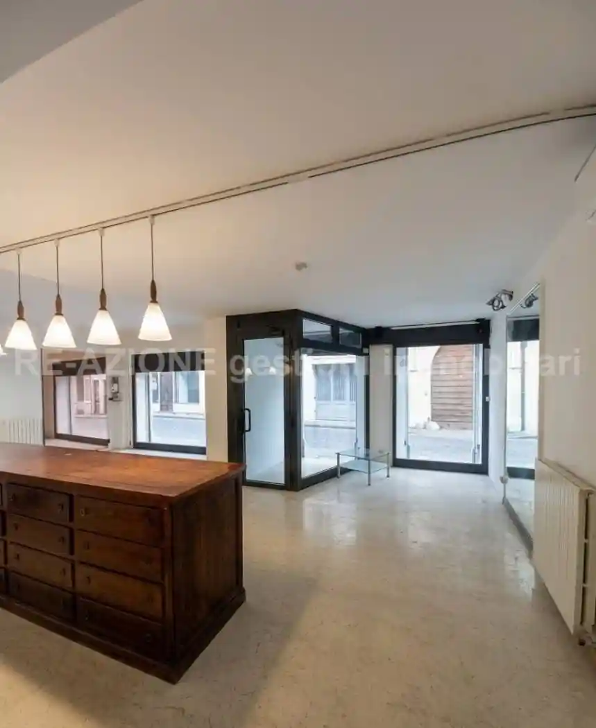 Palazzo - Edificio in affitto a Thiene