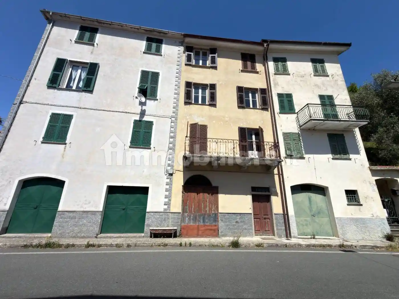 Casa indipendente in vendita a Castiglione Chiavarese