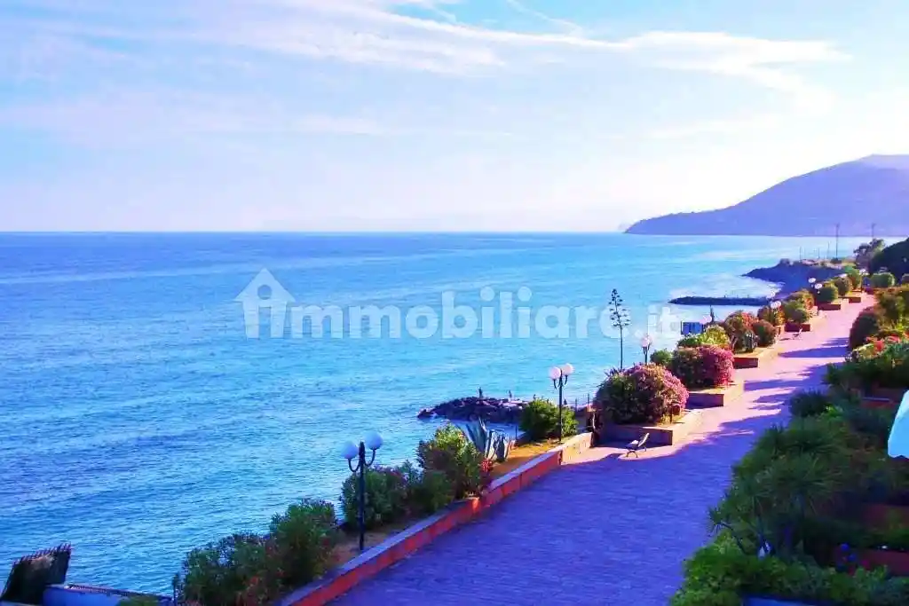 Appartamento in affitto a Arenzano