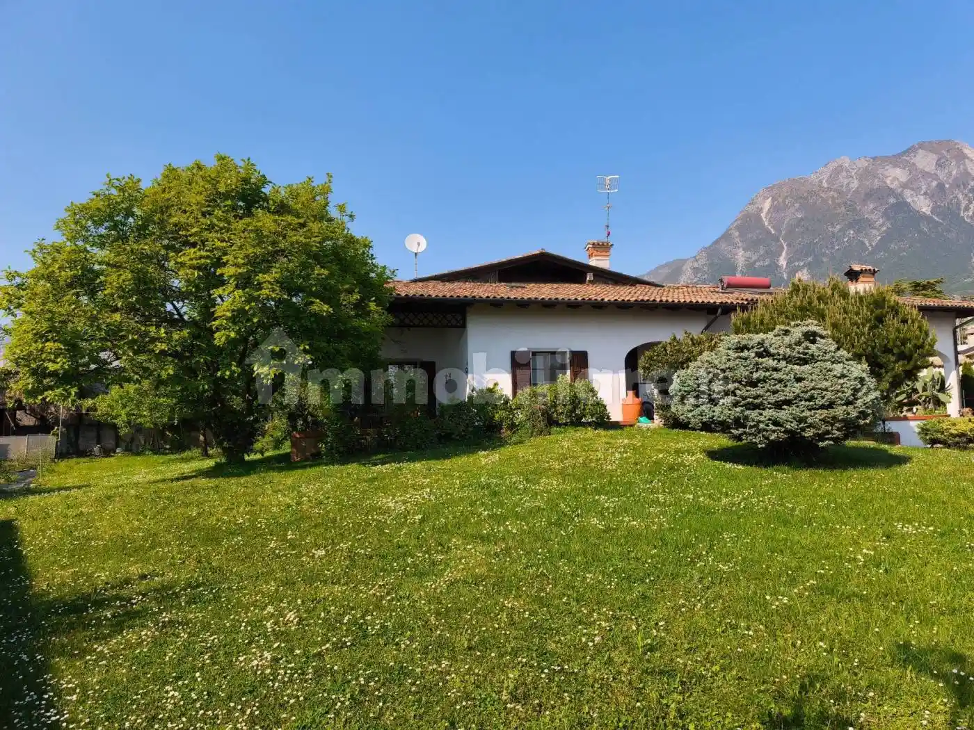 Villa in vendita a Gemona del Friuli