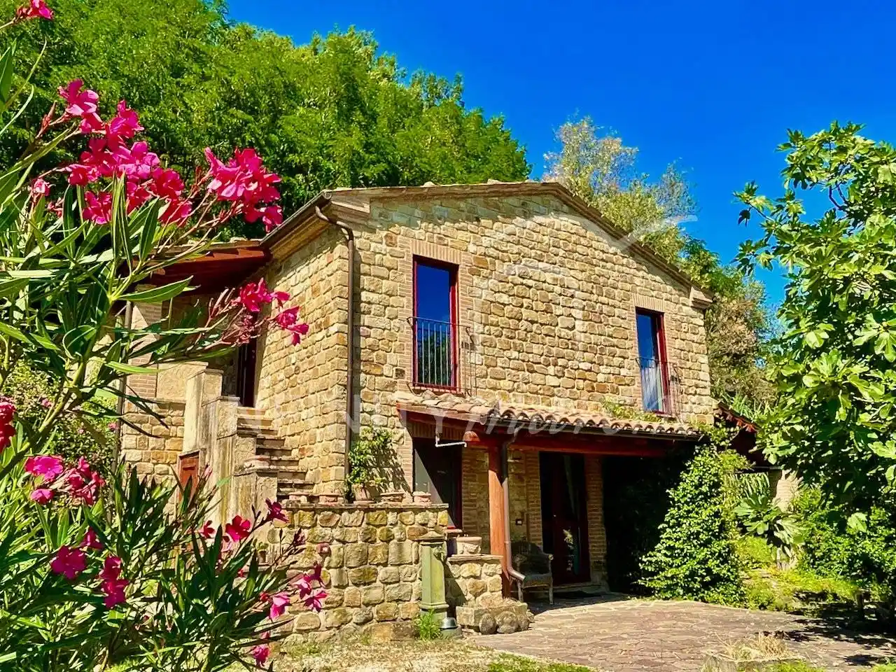 Villa in vendita a San Ginesio