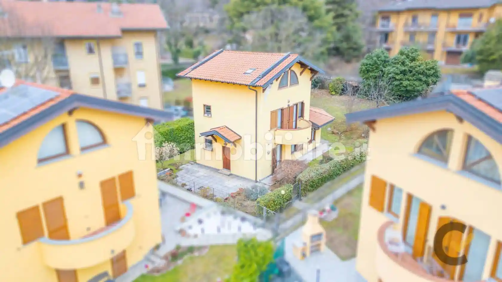 Villa in vendita a Varese